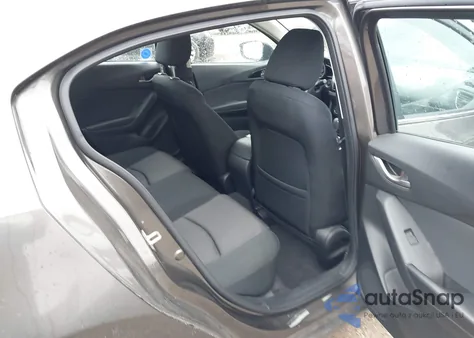 2016 Mazda Mazda3 I Sport z USA, uszkodzony, nr VIN JM1BM1U75G1313799